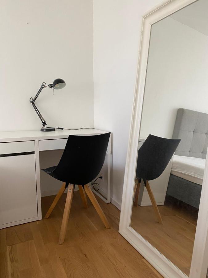 Exclusive 2 Level Etage Next To Arlanda-City Metro Stockholm Buitenkant foto