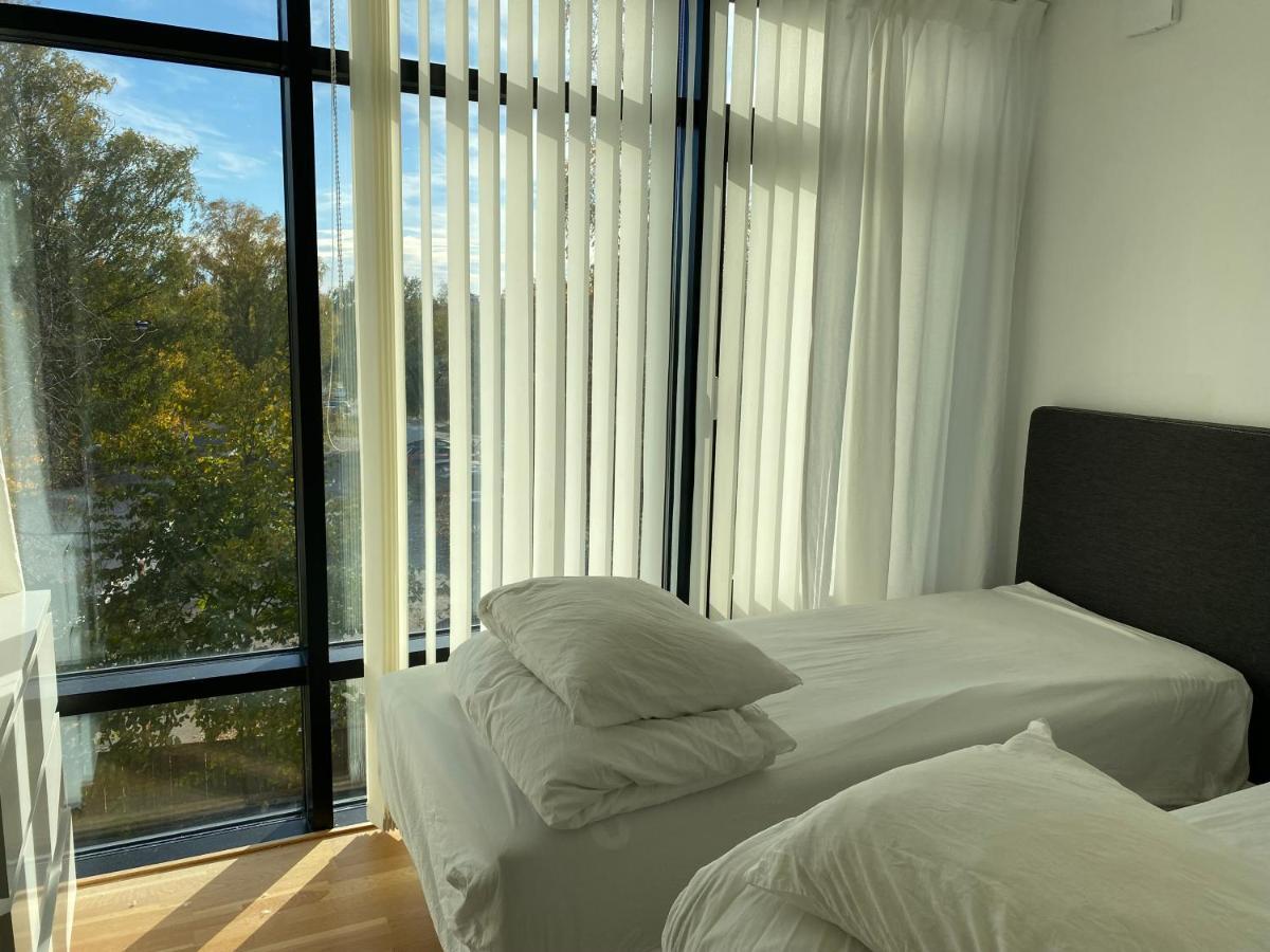 Exclusive 2 Level Etage Next To Arlanda-City Metro Stockholm Buitenkant foto
